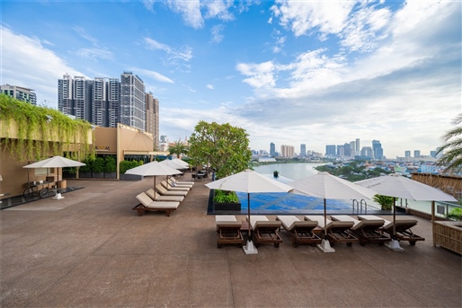 Sun & Moon, Riverside Hotel, Phnom Penh