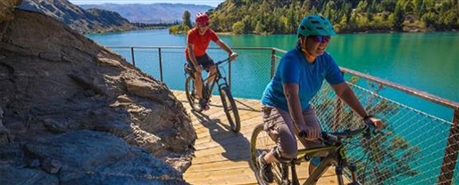 Lake Dunstan & the Otago Rail Trail
