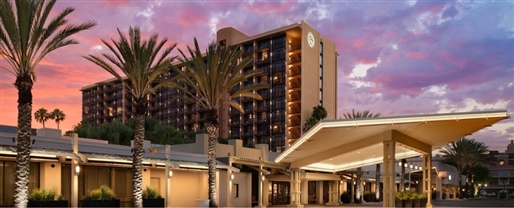 Sheraton Park Hotel at the Anaheim Resort