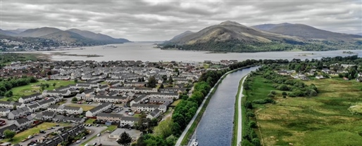 Barge Cruising the Scottish Highlands By World Journeys
