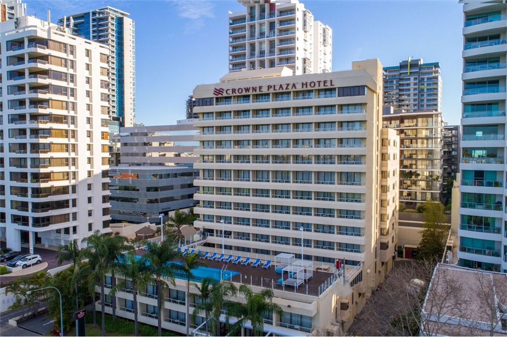 Crowne Plaza Perth, Perth City Break