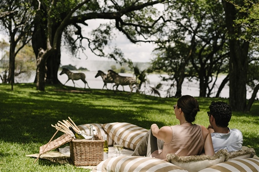 Best of Botswana & Zambia By World Journeys