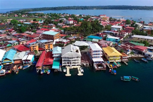 Panama, Pirates & The Canal By World Journeys