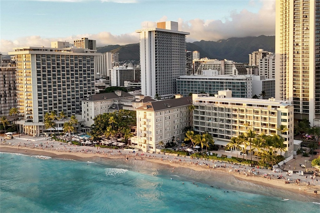 Moana Surfrider, A Westin Resort & Spa, Waikiki Escape - 125th Anniversary Special